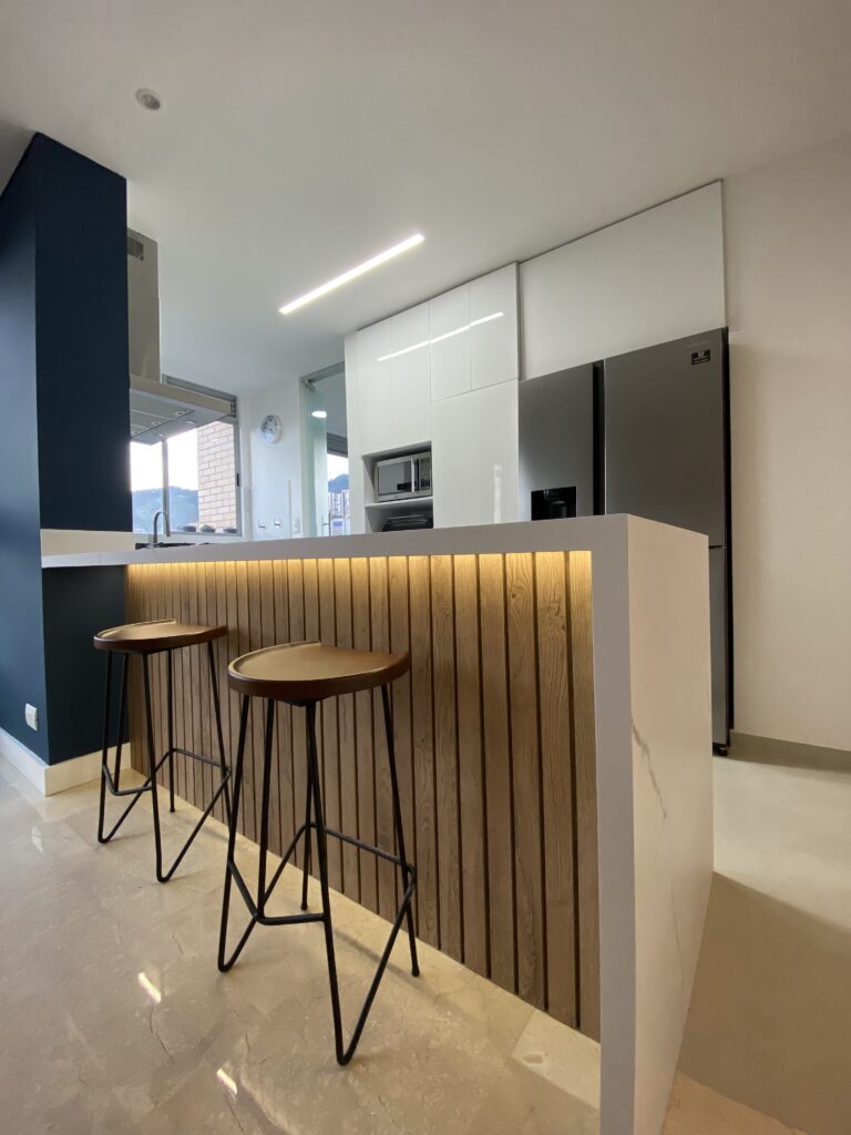 Empresa de arquitectura y construcción en Medellín. Mobiliario arquitectónico personalizado para cocinas